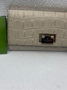 Kate Spade New York Cream Croc-Embossed Leather Wallet - NEW